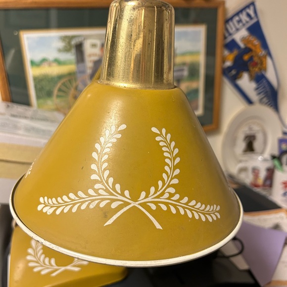 Vintage Gold Desk Lamp - Picture 2 of 3